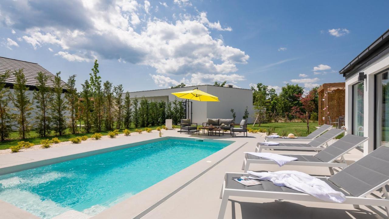 Bandelli Villas Oklaj Екстериор снимка