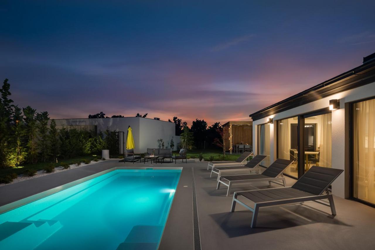 Bandelli Villas Oklaj Екстериор снимка